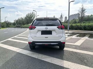 2023 Nissan X-Trail III Рестайлинг, белый, 1730000 рублей, вид 4