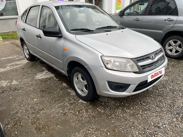 2014 Lada (ВАЗ) Granta I, серебристый, 280000 рублей - вид 2