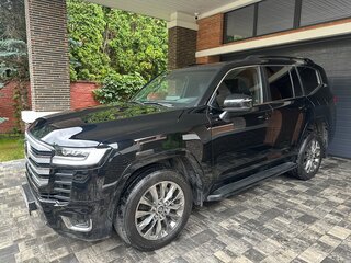 2021 Toyota Land Cruiser 300 Series, чёрный, 10700000 рублей, вид 2