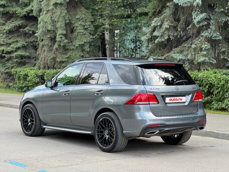 2017 Mercedes-Benz GLE 300 I (W166), серый, 2699000 рублей, вид 3