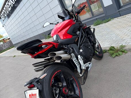 2023 MV Agusta Brutale 1000, красный, 2100000 рублей, вид 3