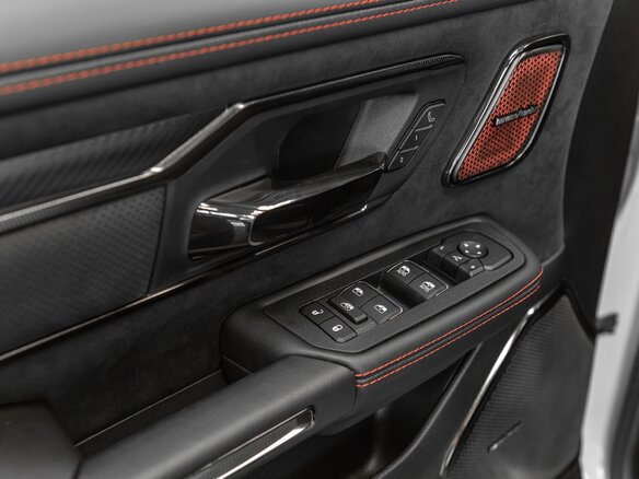 2025 Ram 1500 RHO V Рестайлинг, белый, 10790000 рублей - вид 38