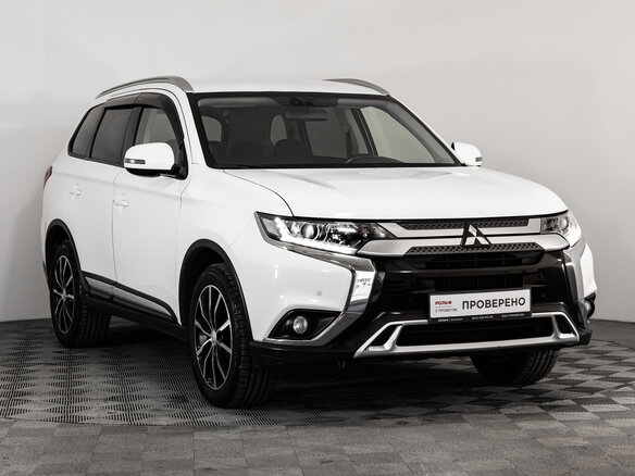 2020 Mitsubishi Outlander III Рестайлинг 3, белый, 1949000 рублей - вид 2