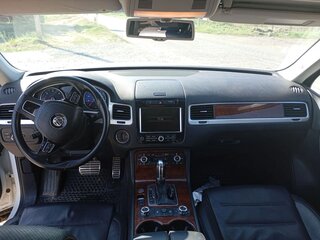 2012 Volkswagen Touareg II, белый, 2400000 рублей, вид 5