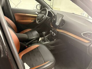 2026 Lada (ВАЗ) Vesta SW Cross I Рестайлинг (NG), чёрный, 2276900 рублей, вид 5