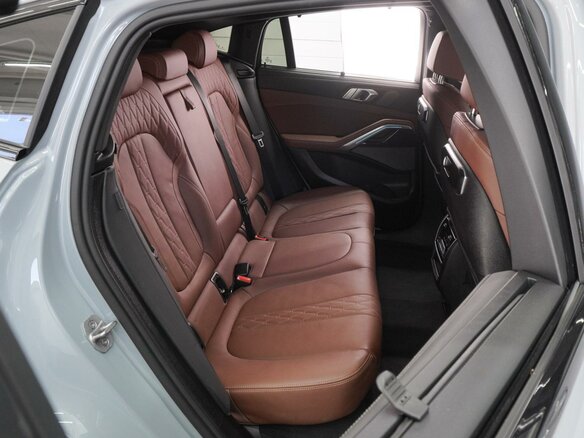 2023 BMW X6 40i III (G06) Рестайлинг, серый, 15899000 рублей - вид 6