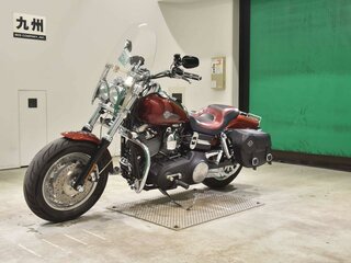 2009 Harley-Davidson Fat Bob, красный, 715000 рублей, вид 4