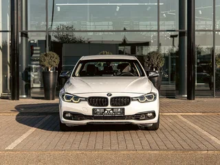 2017 BMW 3 серии 320i VI (F3x) Рестайлинг, белый, 1655000 рублей, вид 2