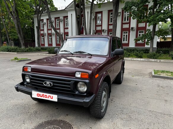 2011 Lada (ВАЗ) 2121 (4x4) I Рестайлинг, пурпурный, 425000 рублей - вид 3