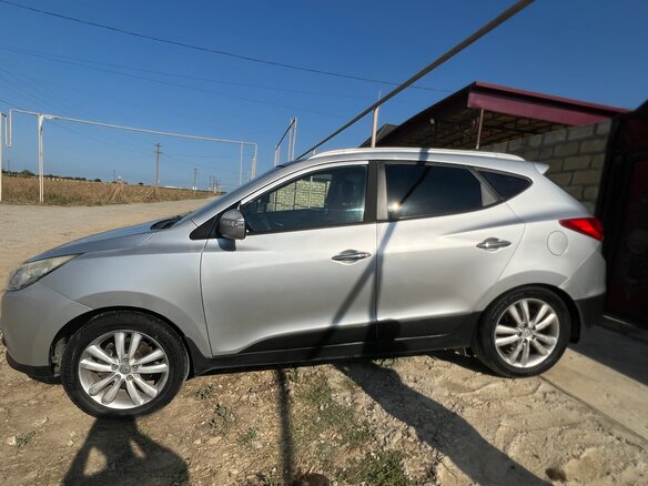 2011 Hyundai ix35 I, серебристый, 995000 рублей - вид 5