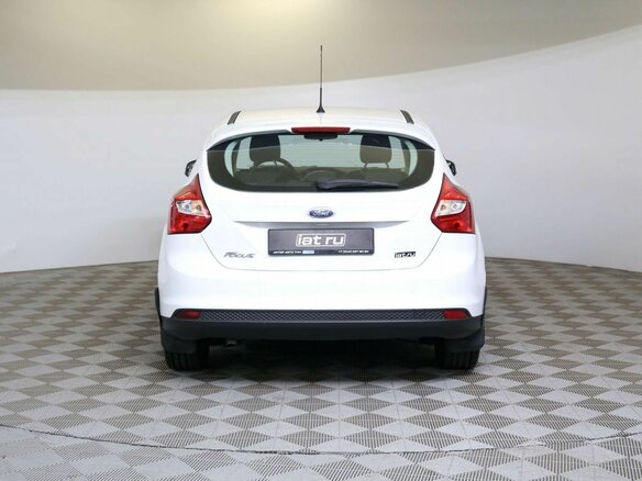 2012 Ford Focus III, белый - вид 5