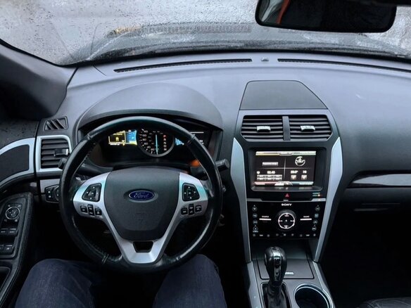 2011 Ford Explorer V, чёрный - вид 11