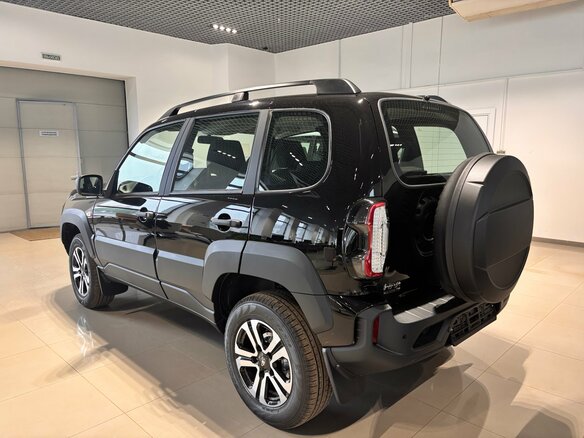 2026 Lada (ВАЗ) Niva Travel I Рестайлинг, чёрный - вид 7