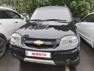2010 Chevrolet Niva I Рестайлинг, чёрный, 600000 рублей, вид 1