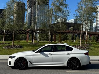 2020 BMW 5 серии 530i xDrive VII (G30/G31/G38) Рестайлинг, белый, 4700000 рублей, вид 4
