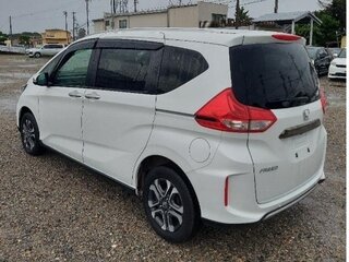 2022 Honda Freed II Рестайлинг, белый, 2090000 рублей, вид 5