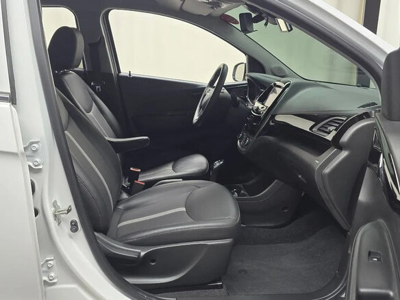 2022 Chevrolet Spark IV Рестайлинг, белый, 915000 рублей - вид 7