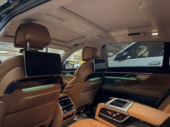 2022 BMW 7 серии Long 740Ld xDrive VI (G11/G12) Рестайлинг, чёрный, 8000000 рублей - вид 8