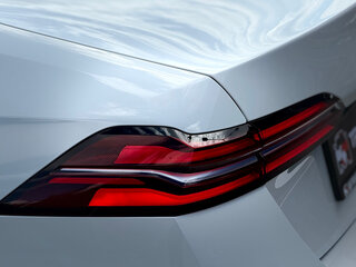 2025 BMW 5 серии 520i VIII (G60/G61/G68), белый, 7200000 рублей, вид 5