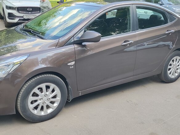 2016 Hyundai Solaris I Рестайлинг, коричневый