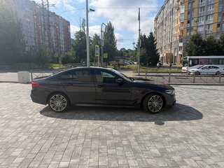 2019 BMW 5 серии 530d xDrive VII (G30/G31/G38), серый, 3780000 рублей, вид 3