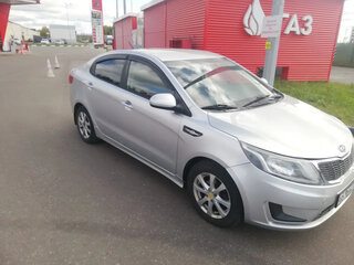 2012 Kia Rio III, серебристый, 630000 рублей, вид 2