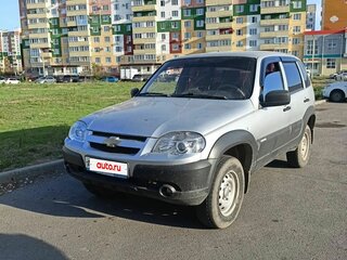 2012 Chevrolet Niva I Рестайлинг, серебристый, 520000 рублей, вид 1
