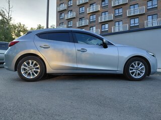2018 Mazda Axela III Рестайлинг, серебристый, 1380000 рублей, вид 3