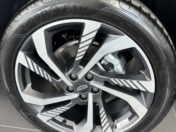 2026 Geely Monjaro I, чёрный, 4899990 рублей - вид 13