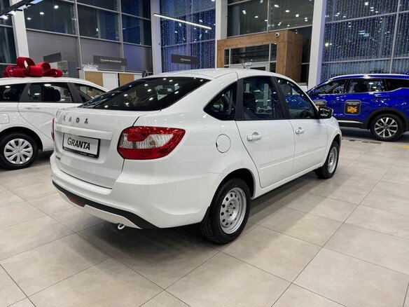 2025 Lada (ВАЗ) Granta I Рестайлинг, белый - вид 3