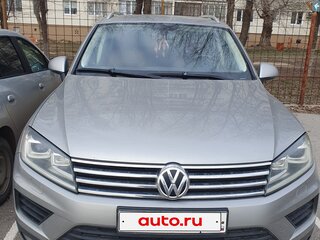 2015 Volkswagen Touareg II Рестайлинг, серый, 2222000 рублей, вид 1