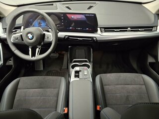 2026 BMW X1 Long 25Li xDrive III (U11/U12), чёрный, 5930000 рублей, вид 4