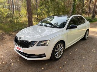 2020 Skoda Octavia III (A7) Рестайлинг, белый, 2300000 рублей, вид 4