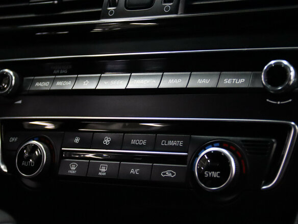 2019 Kia Optima IV Рестайлинг, белый, 1495950 рублей - вид 23