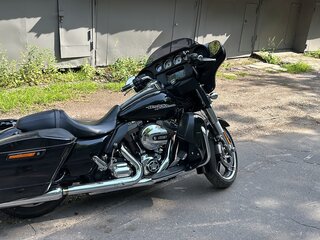 2014 Harley-Davidson Street Glide, чёрный, 1350000 рублей, вид 2
