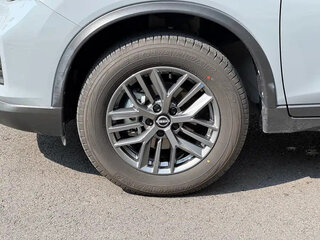 2025 Nissan X-Trail III Рестайлинг 2, серебристый, 2213000 рублей, вид 5