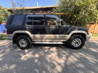 2001 Isuzu Trooper II, чёрный, 1690000 рублей, вид 2