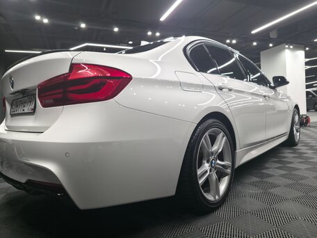 2018 BMW 3 серии 320i xDrive VI (F3x) Рестайлинг, белый, 2700000 рублей, вид 3