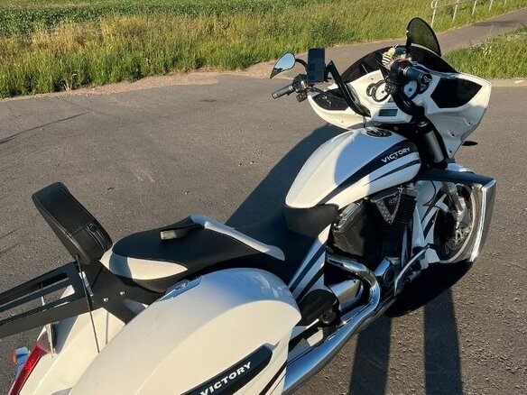 2012 Victory Cross Country, белый, 700000 рублей - вид 6