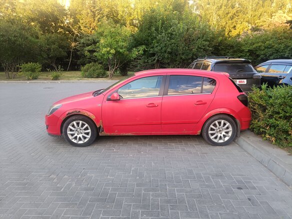 2004 Opel Astra H, красный, 235000 рублей - вид 6