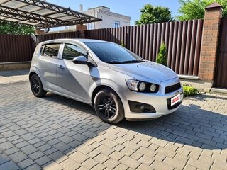 2012 Chevrolet Aveo II, серебристый, 700000 рублей, вид 1