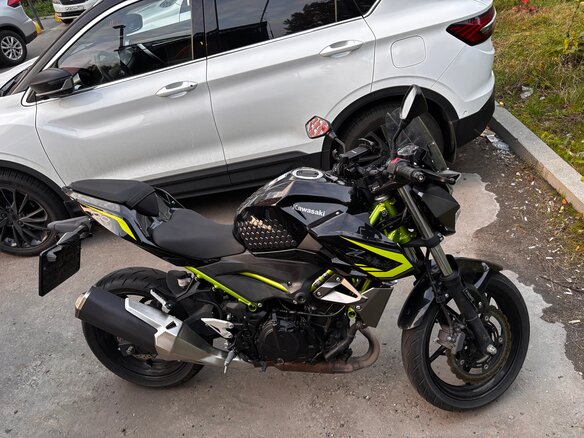 2020 Kawasaki Z 400, чёрный, 550000 рублей - вид 1