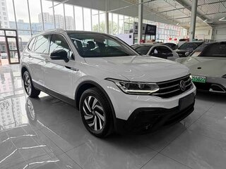 2023 Volkswagen Tiguan II Рестайлинг, белый, 2490000 рублей, вид 3