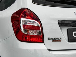 2026 Lada (ВАЗ) Granta Cross I Рестайлинг, белый, 1371000 рублей, вид 2