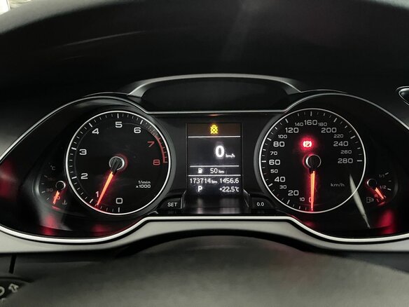 2014 Audi A4 IV (B8) Рестайлинг, белый - вид 9