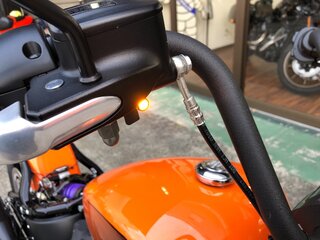 2021 Harley-Davidson Street Bob, оранжевый, 1571000 рублей, вид 4