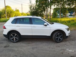 2018 Volkswagen Tiguan II, белый, 2690000 рублей, вид 4