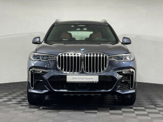 2022 BMW X7 40i I (G07), серый, 9028800 рублей, вид 3