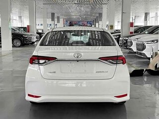 2021 Toyota Corolla XII (E210), белый, 1200000 рублей, вид 5