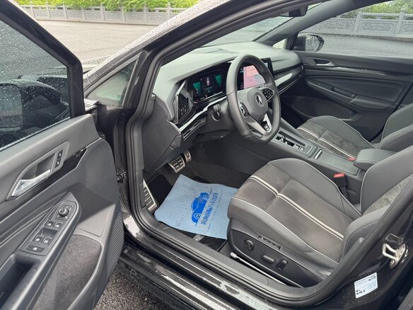 2023 Volkswagen Golf VIII, чёрный, 2098000 рублей - вид 20